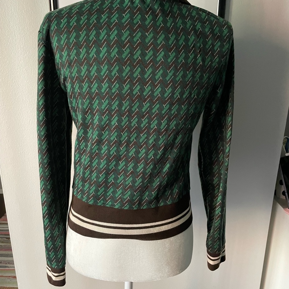 Pattern 3/4 button down top - Picture 2 of 2